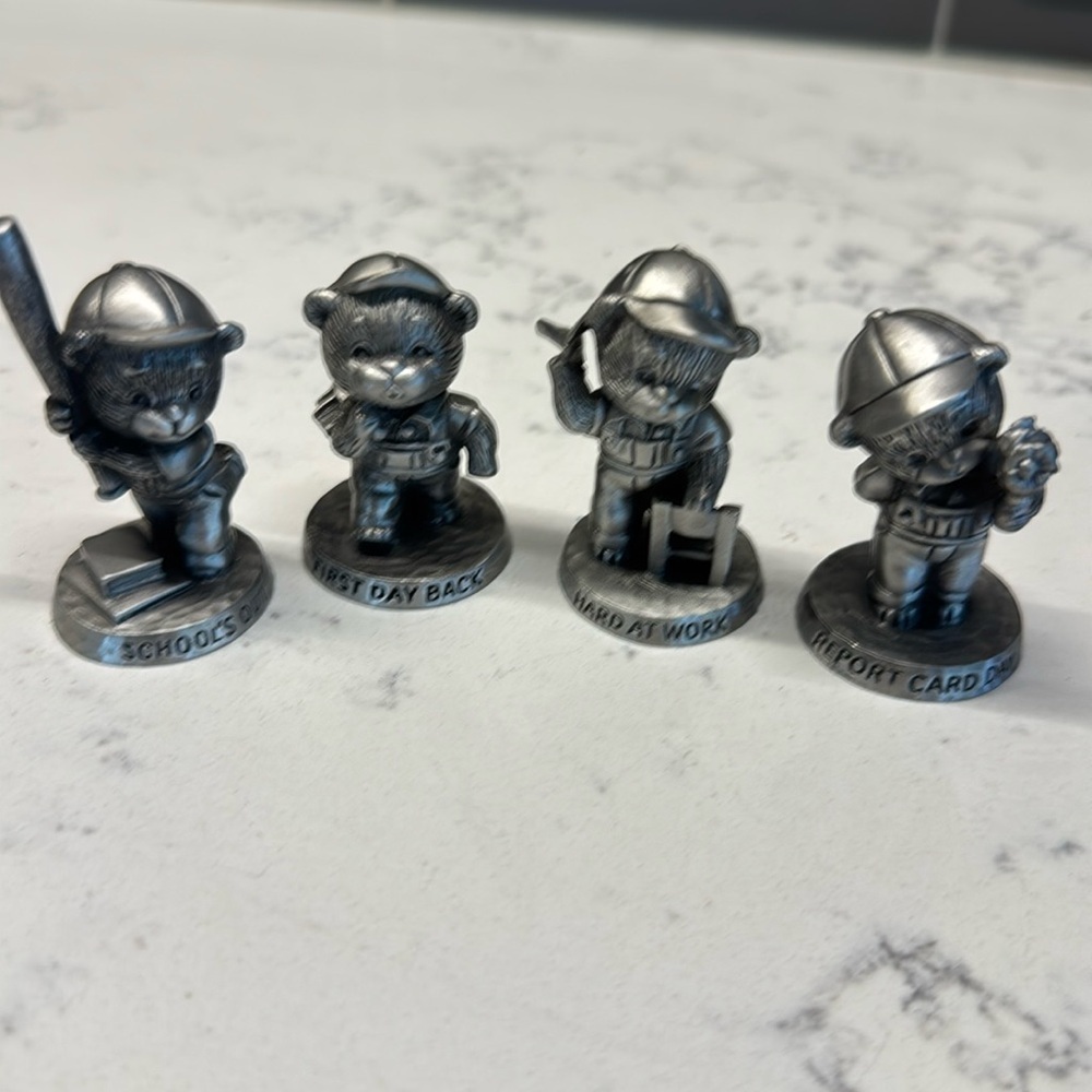 Like New Avon Collection 1983 Set of 4 Pewter Bearington Bear Figurines